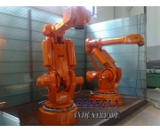 Robot industriali abb Usato